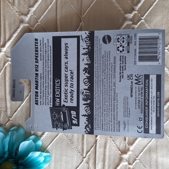 Hot Wheels Aston Martin V12 Speedster 2021 HW Exotics Collection - Picture 9 of 9